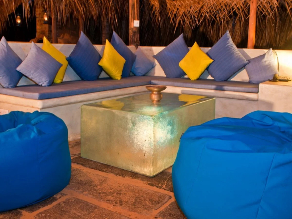 Dolphin Beach Resort - Dolphins, Kitesurfing & Wildlife