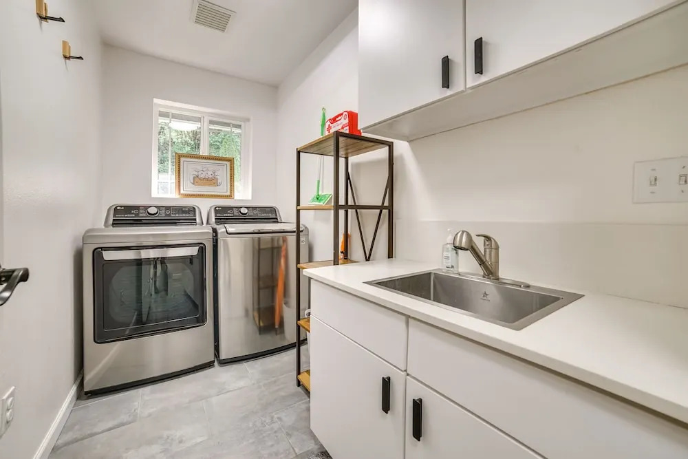 Issaquah Retreat Near Lake Sammamish State Park!