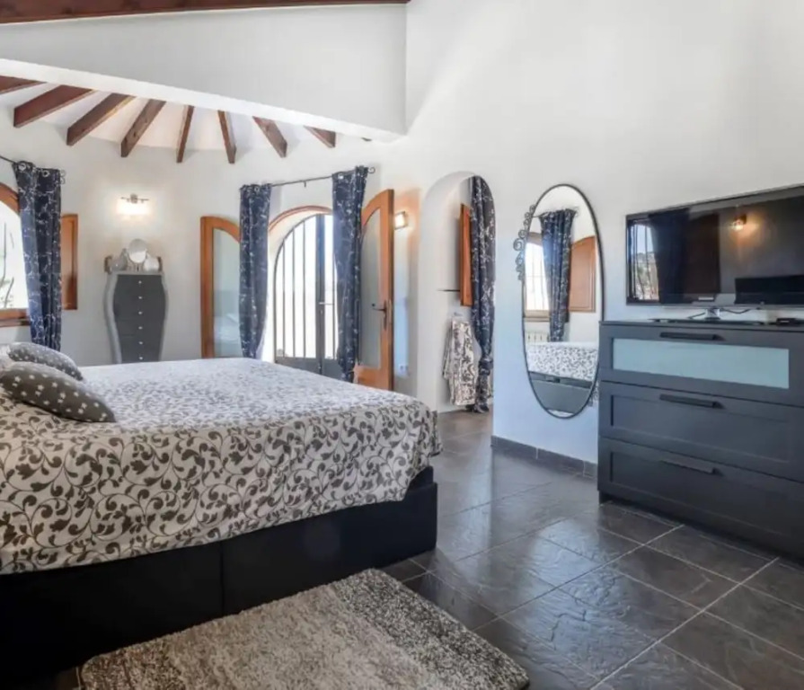 Villa - 3 Bedrooms with Pool and WiFi - 106411