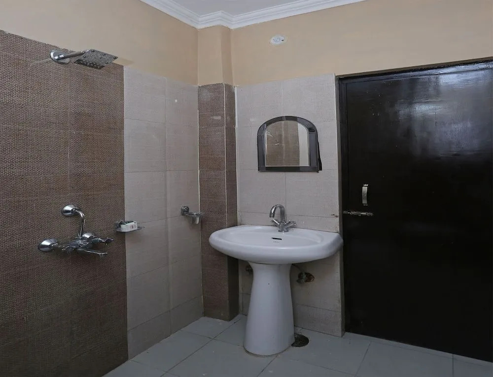 OYO 10216 Hotel UK Retreat