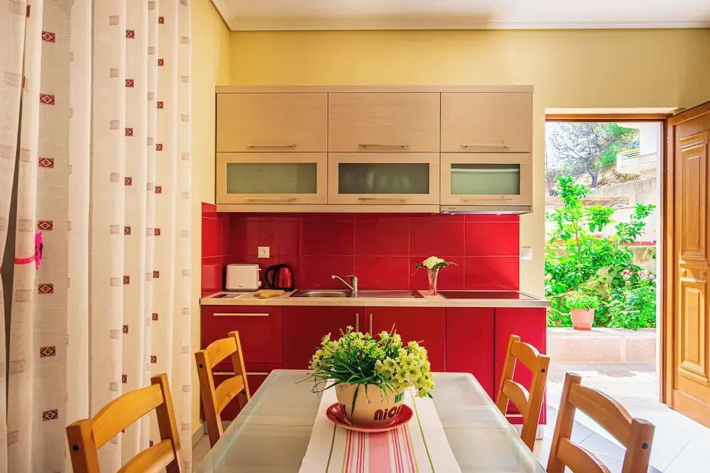 Great Alexander Suites