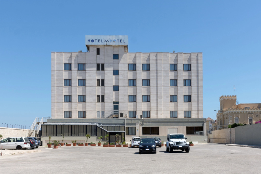 Hotel 7 Mari