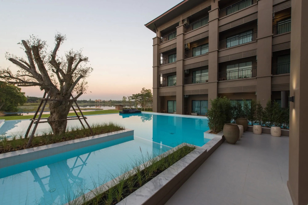Brown House Hotel