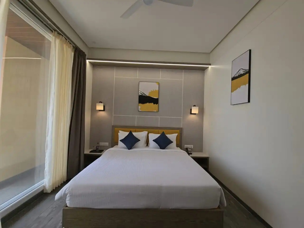 Enrise by Sayaji, Latur