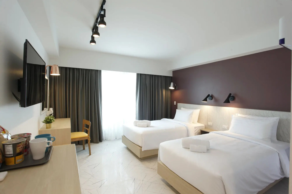 Port Canary Hotel