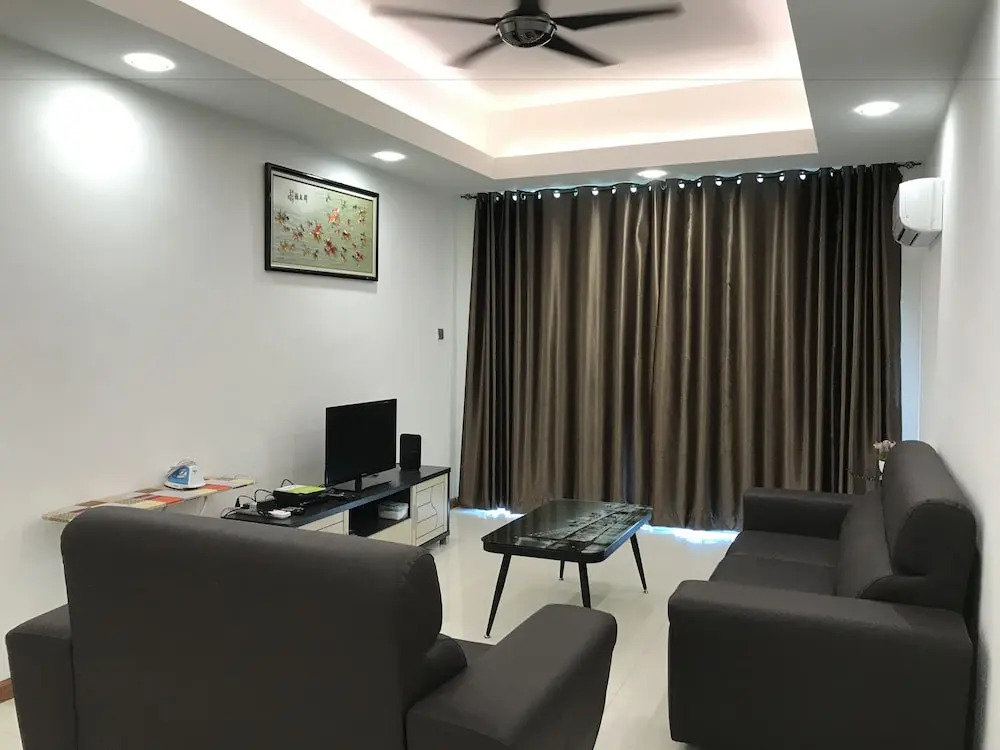 Sunset Seaview Vacation Condos @ Crystal Condo