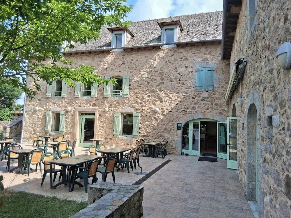 Logis hôtel linstant Mont le Viaur