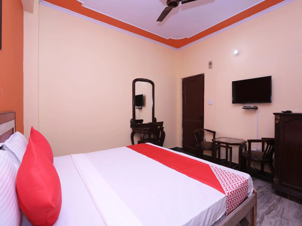 OYO 29683 Hotel Heaven