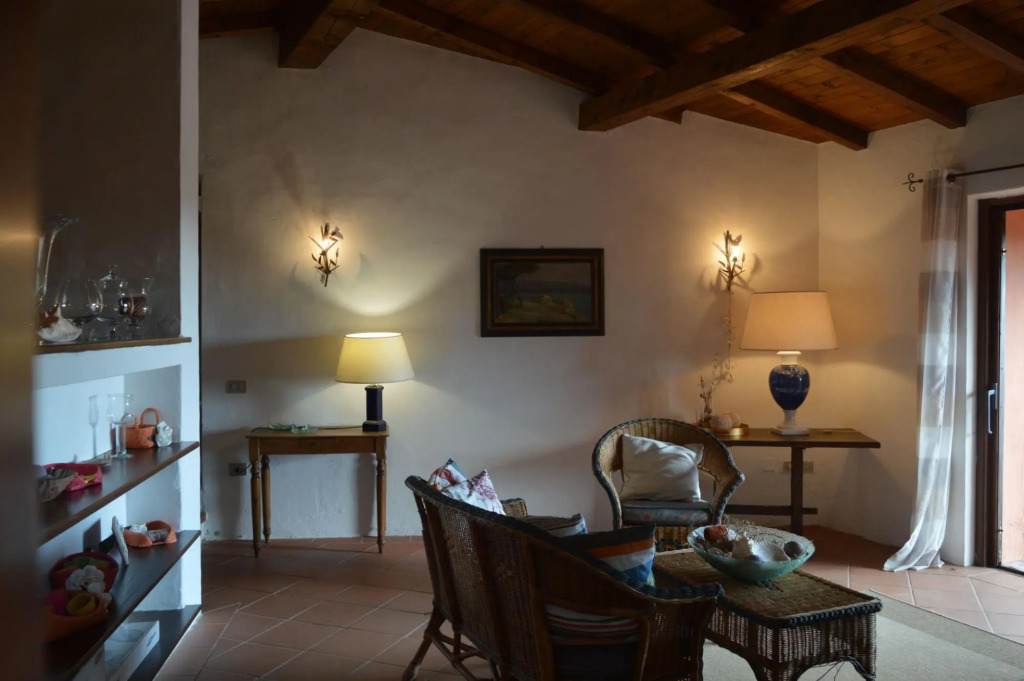 Casa Cala Ginepro surrounded by greenery in Punta Molara with sea view and 1 km from the crystal cle-Casa Cala Ginepro