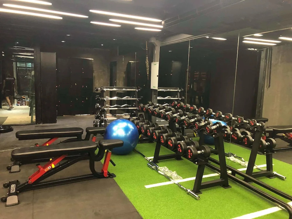 KruDam Gym Hostel