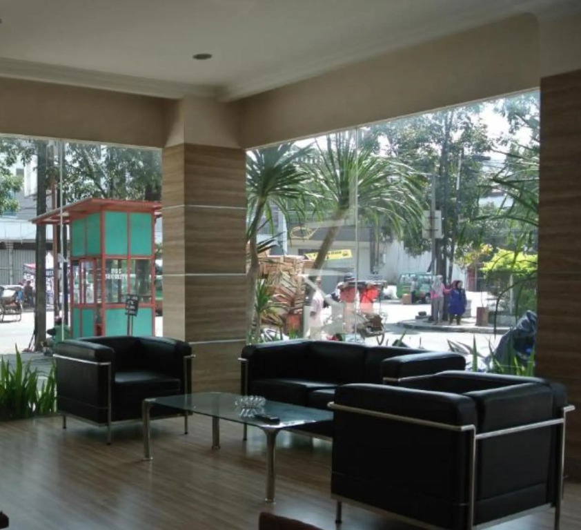 Grand Tulip Hotel