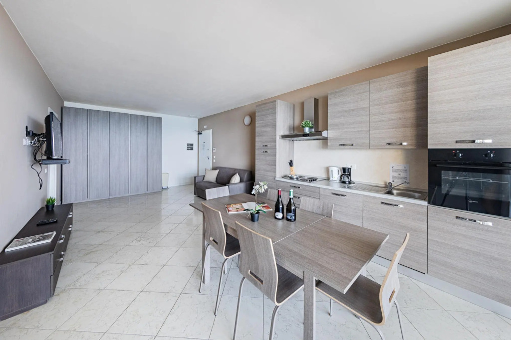 Residenza Miralago With Pool - Two-bedroom With Terrace