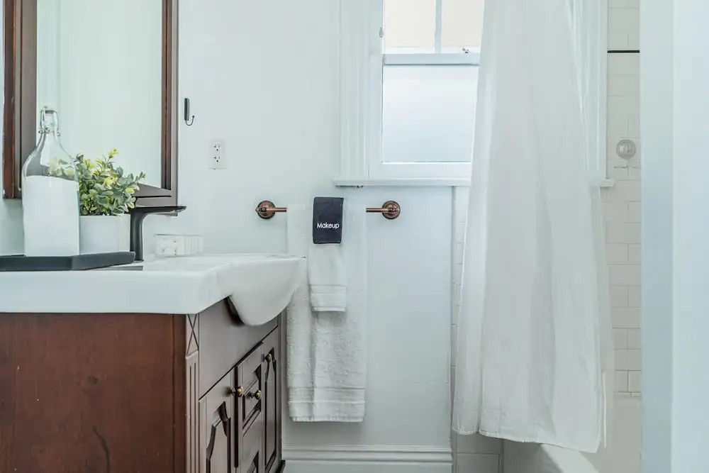 Spacious 5 BR Near Heart of South Park