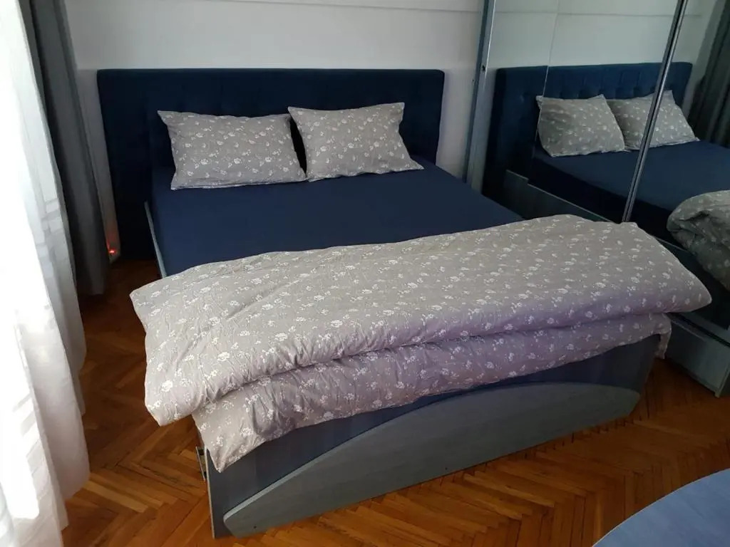Ta'arof Apartment