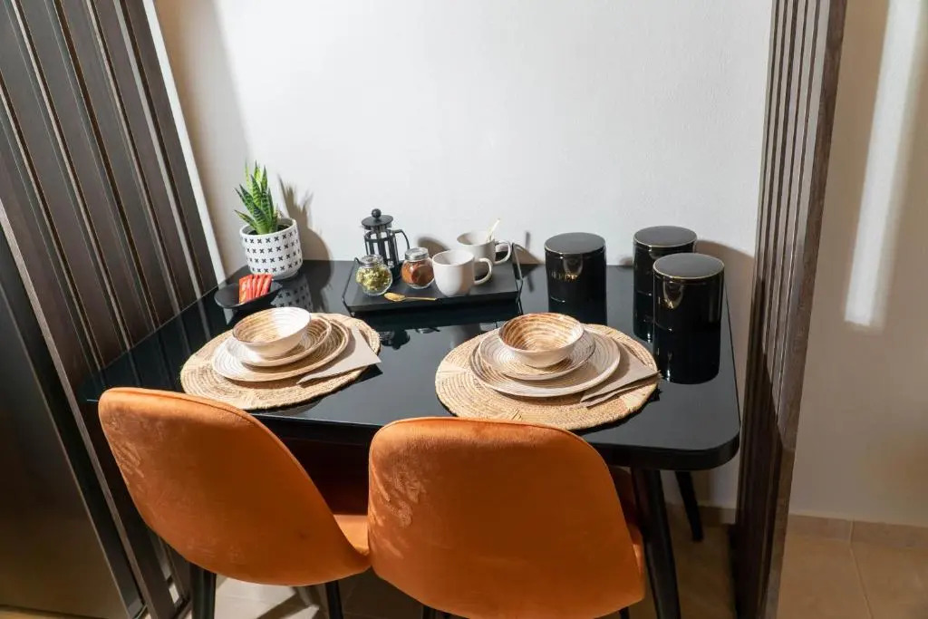 Kate's Luxury Apartment with Private Parking
