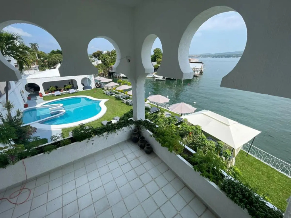 Marina Horizonte Palace Tequesquitengo