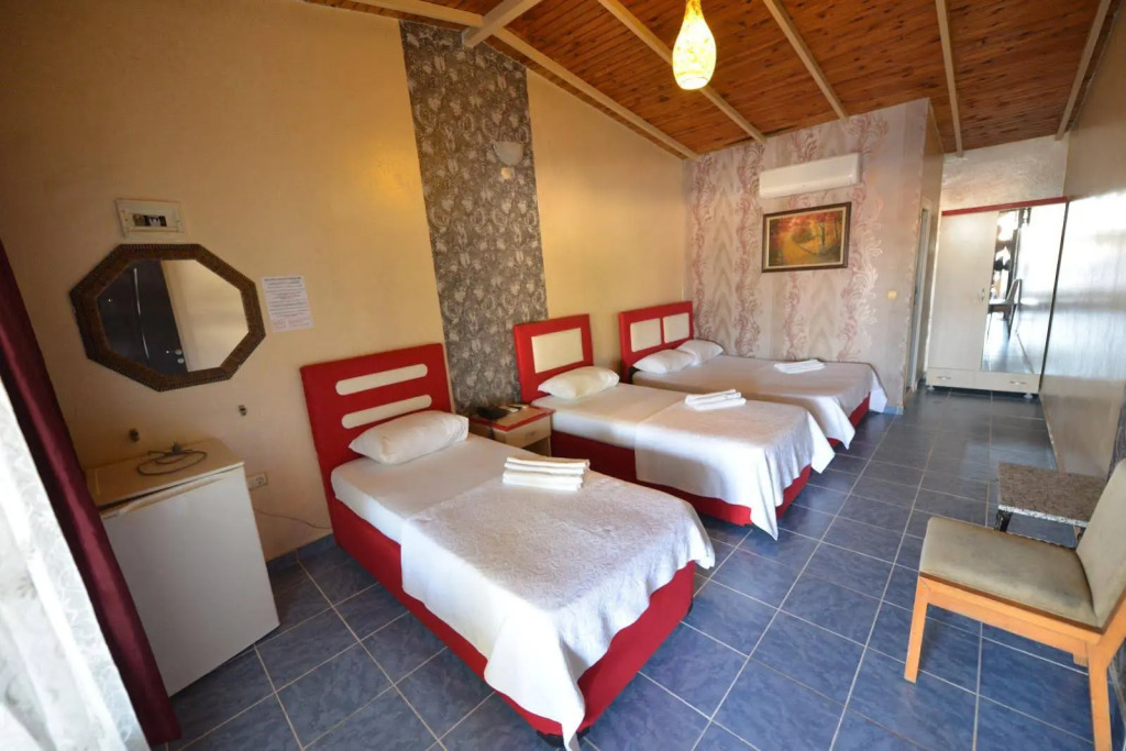 Grand Ada Family Hotel