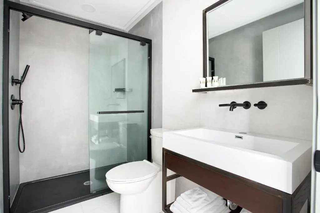 Sosuite at The Queen - Queen Village