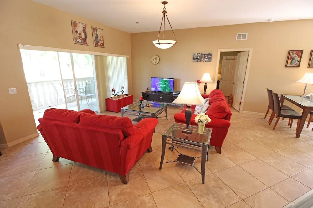 Luxurious 2 Bedroom03 - Close To Wedding Venue Apts by RedAwning