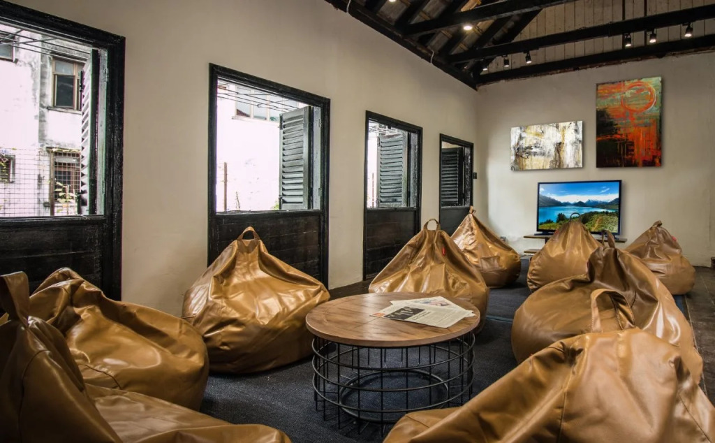 The Brownstone Hostel & Space