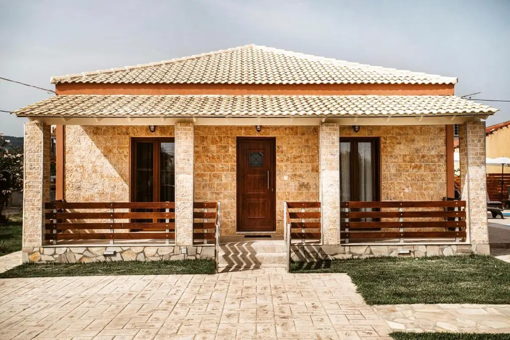 Villa Astron