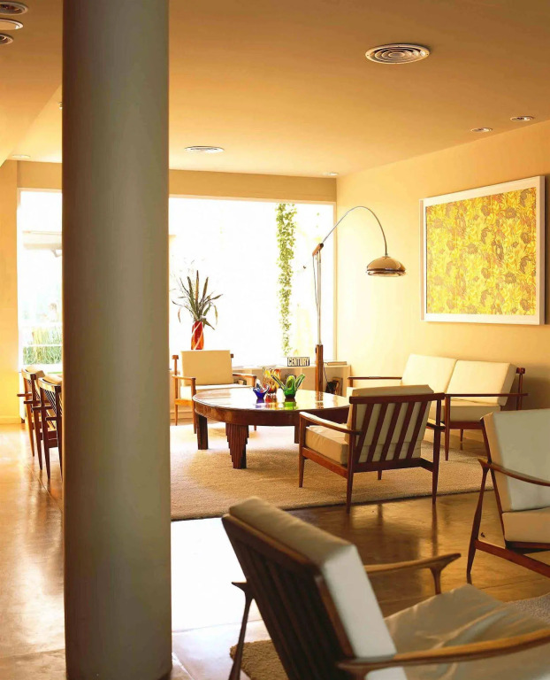 Home Hotel
