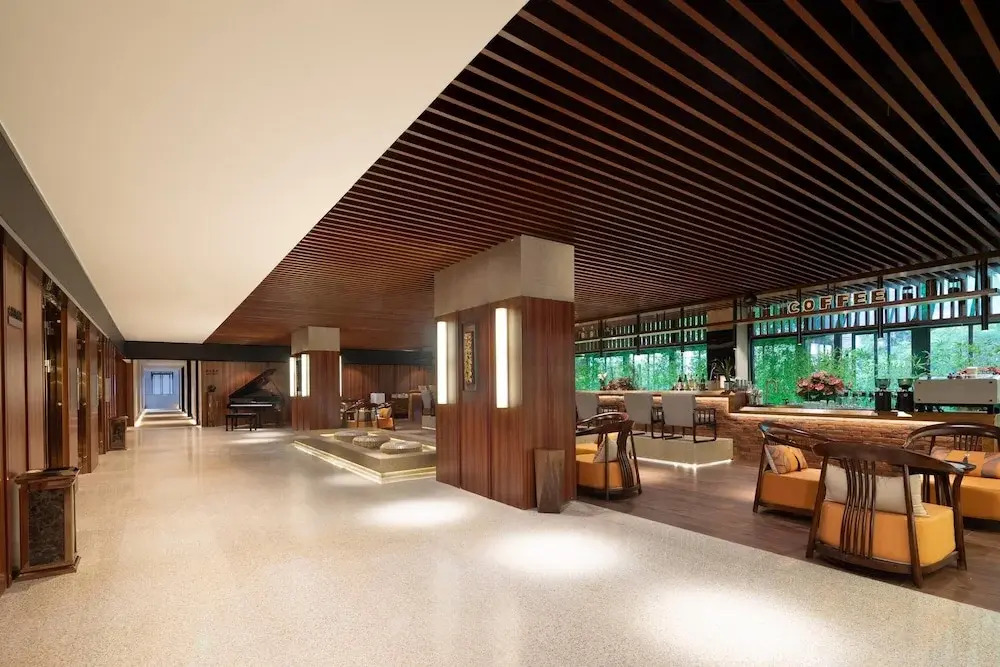 Ramada Encore By Wyndham Shantou Longhu