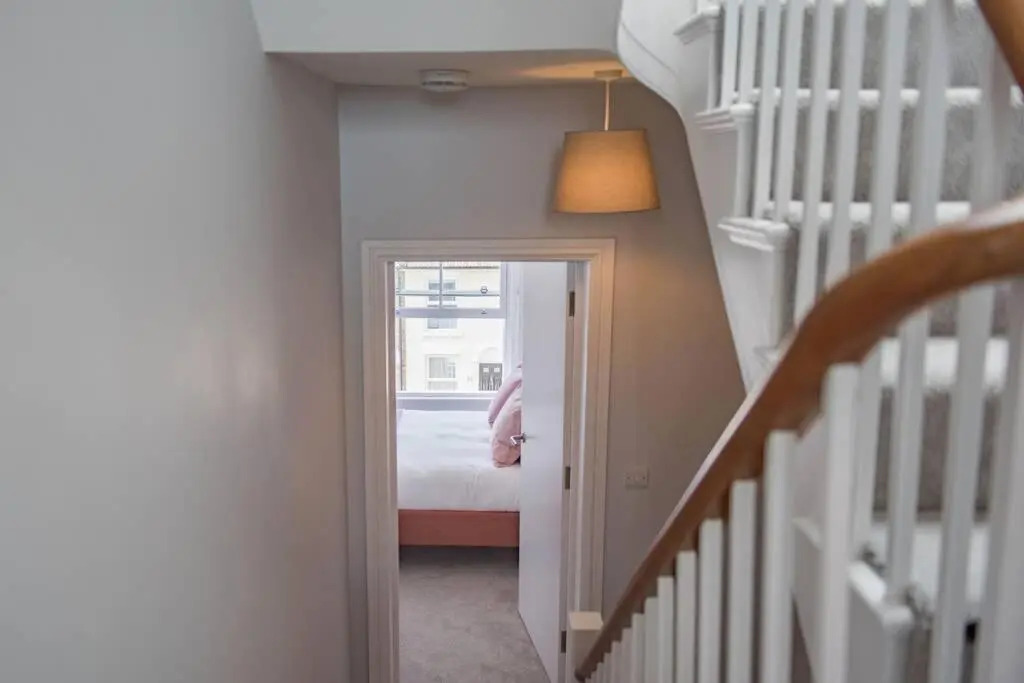 Stunning large sea view apartment - The Lookout