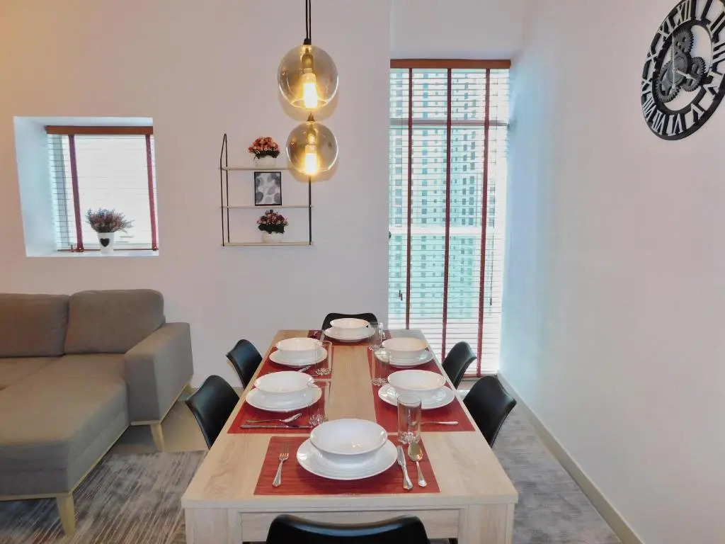 Continental Tower, Dubai Marina - Luton Vacation Homes