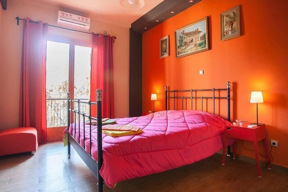 Lovely 4 Double Bed Flat