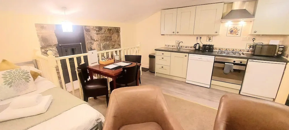 Dolgun Uchaf Historic B&B and Cottages with Boutique Bedrooms In The Heart of Snowdonia