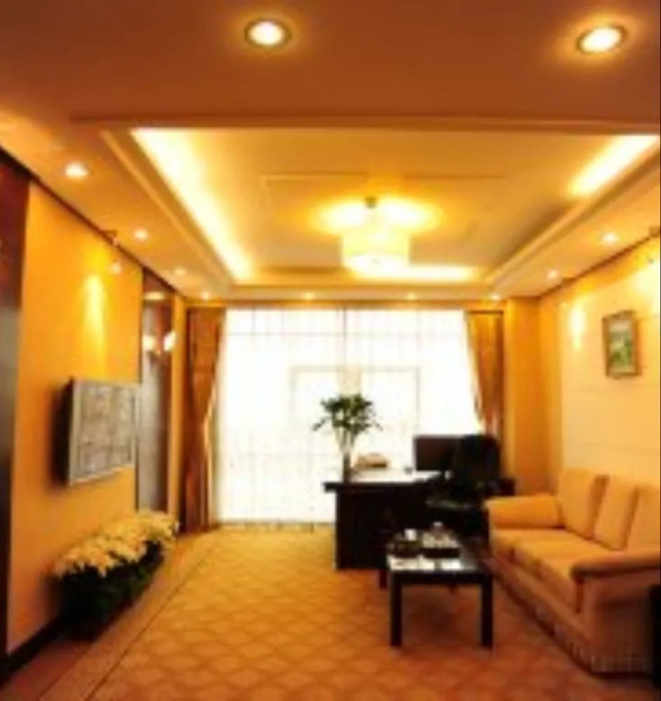 Fusheng Airport Hotel