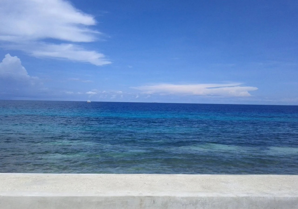Luzmin BH - Beachfront Cottages