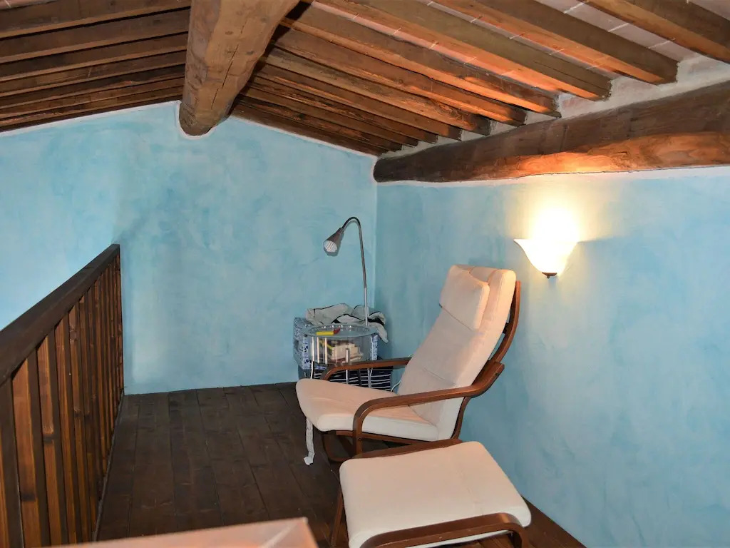 Apartment in Medieval Village, Splendid Panoramic View, Shared Swimming Pool