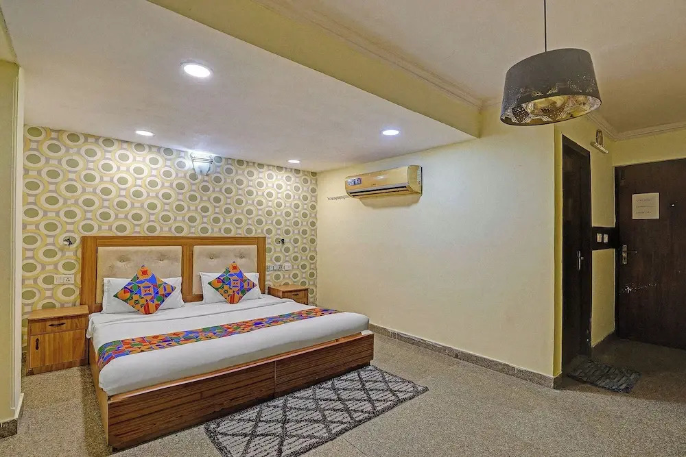 Fabhotel Silver Inn Residency
