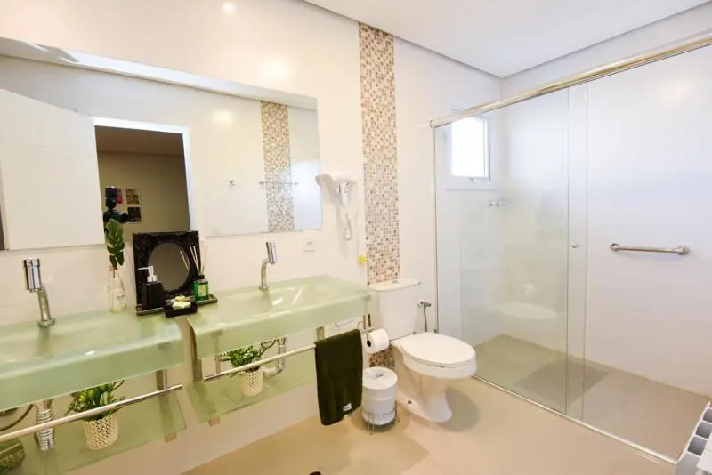 APTO DE LUXO, 3 SUITES, 1 MASTER E 2 AMERICANAS, CENTRO 300mtos RUA COBERTA, GRAMADO