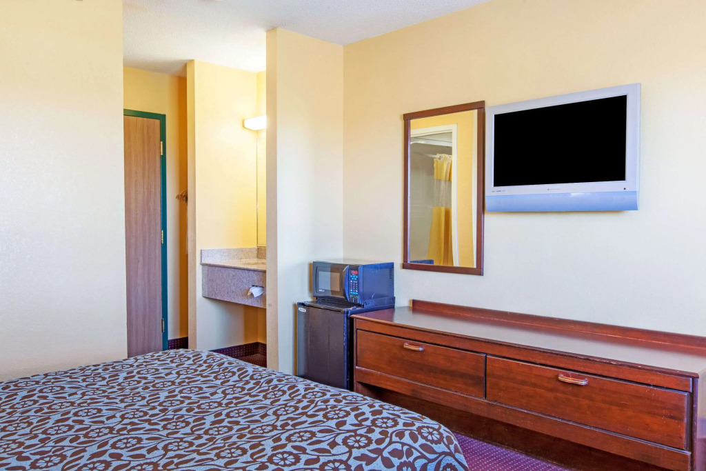 Days Inn by Wyndham Canastota Verona