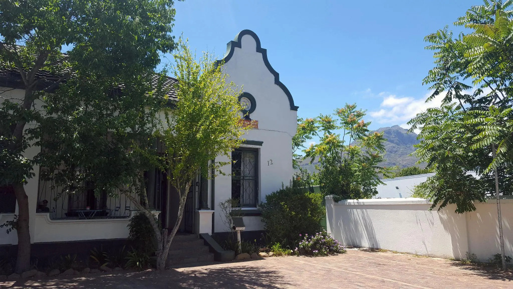 Stumble Inn Backpackers Lodge