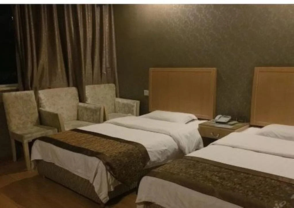 Junyue Business Hotel