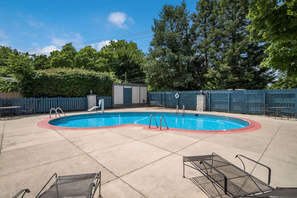 Отель Rodeway Inn Carlisle North