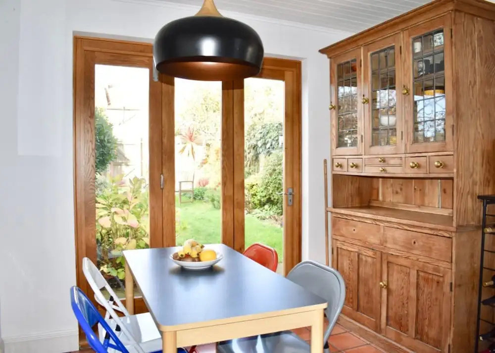 Bright 3 Bedroom House Near Queens Park