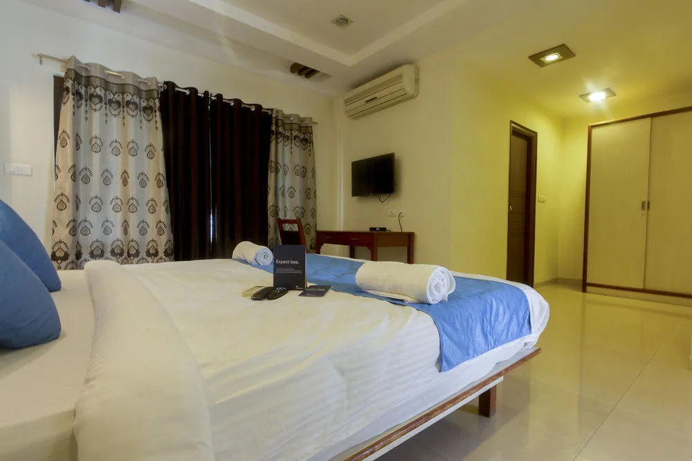 FabHotel Empire Deluxe SafdarjungEnclave