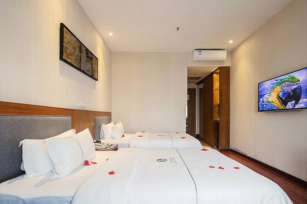 Huangpu Hotel