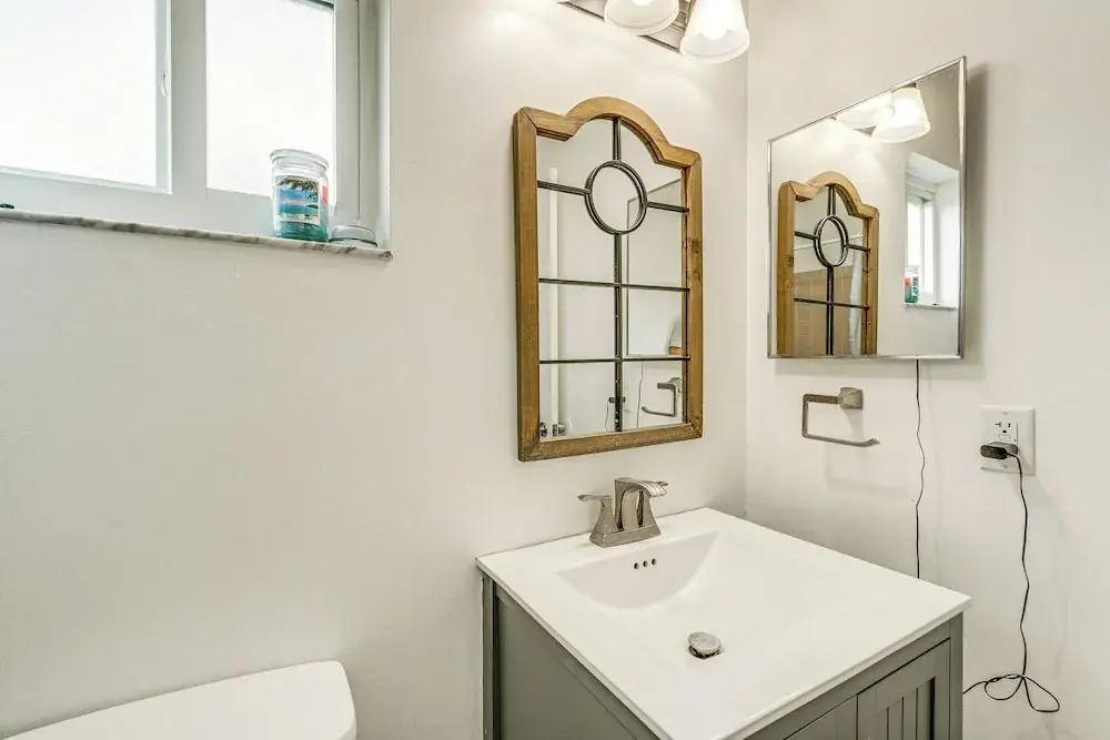 5 Mi to Beach: Pet-friendly Port Charlotte Home