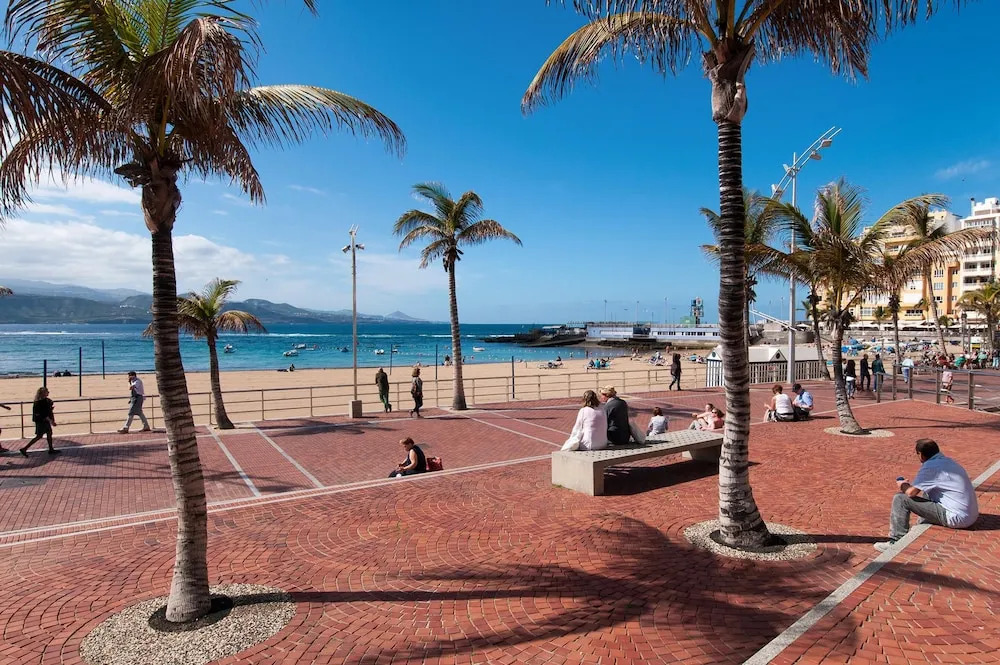 Apartment Las Canteras Nautilus 8D by VillaGranCanaria