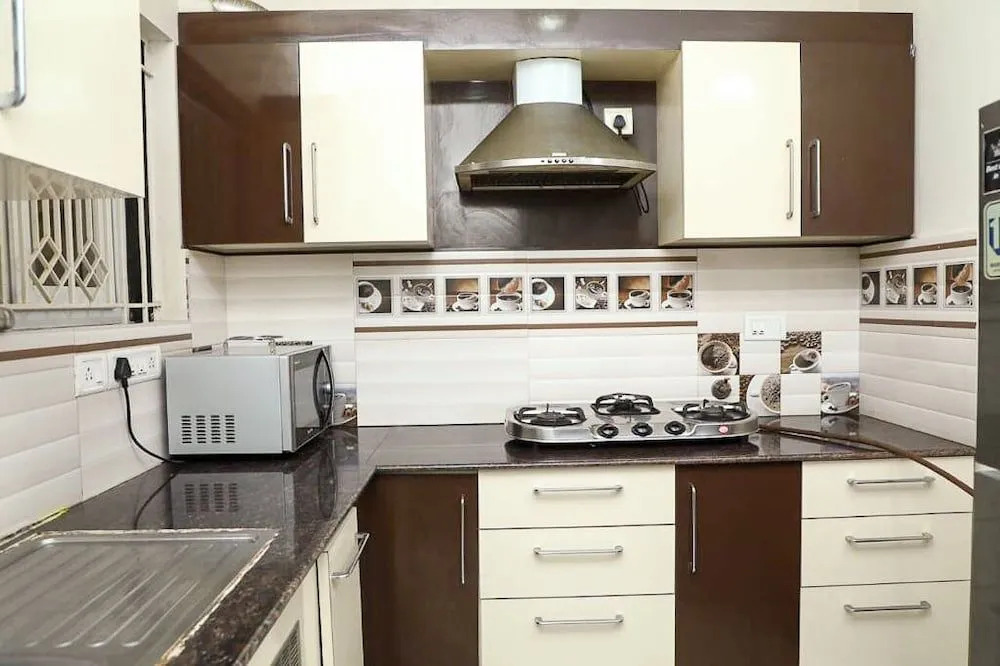 Petals Service Apartment