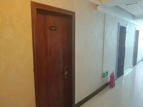 Tieling Traffic Hotel