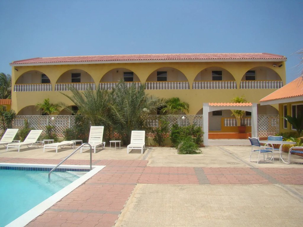 Coconut Inn