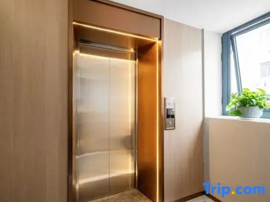 Qianxi Hotel (Shanghai World Expo Park Chenshan Road Metro Station Branch)