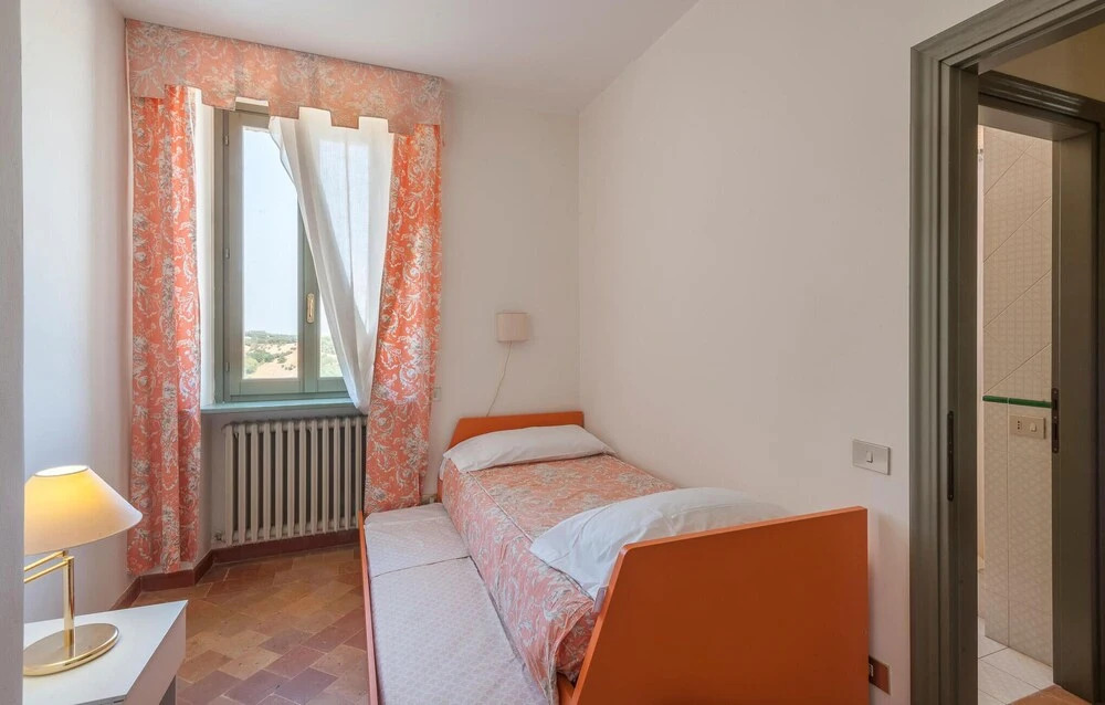 Stunning Apartment in Pesaro With Wifi and 2 Bedrooms